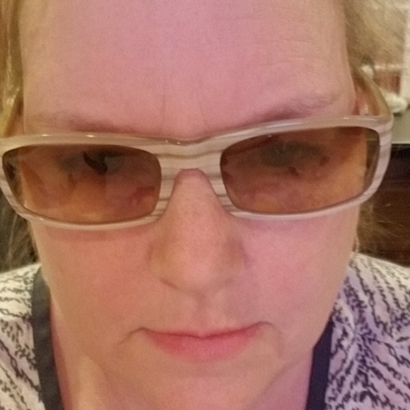 Calvin Klein sunglasses - Picture 7 of 9